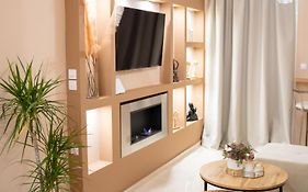 Kostis Luxury Apartment